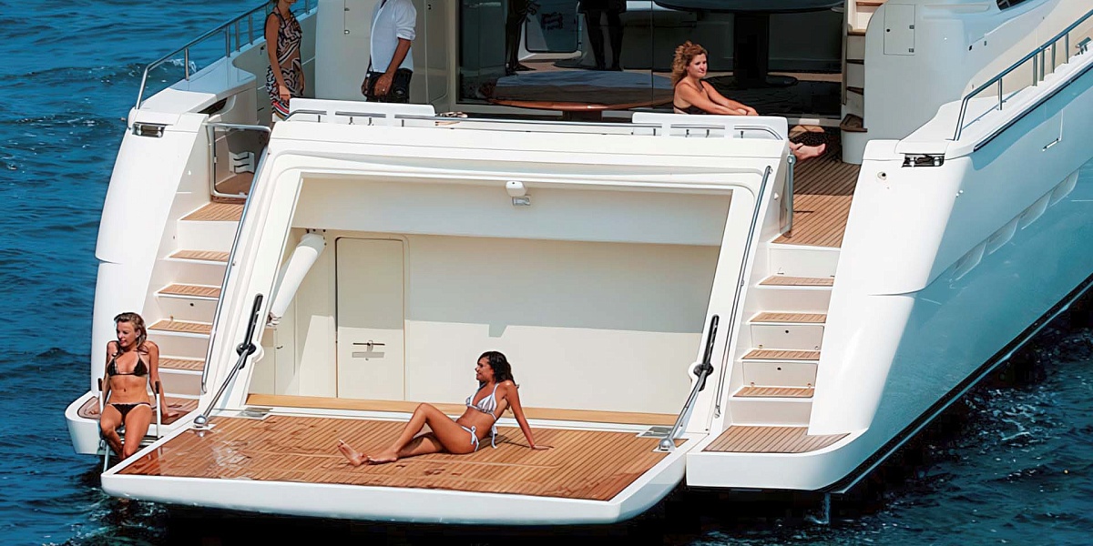 Аренда яхты Ferretti 881 Samara на Мальдивах